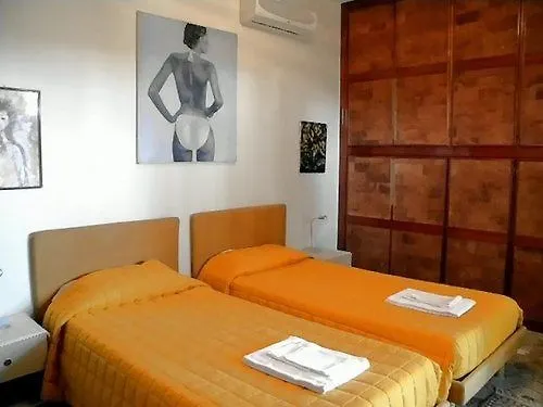 *** Bed & Breakfast B&B Cottage Dei Consoli Italy